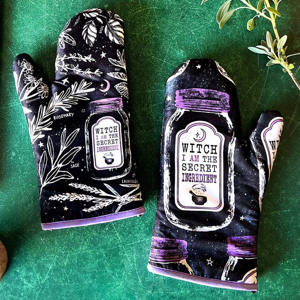 Kitchen Witch Oven Mitt Set -