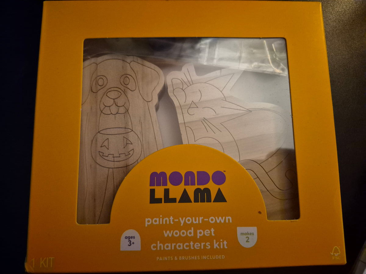 Mondo Llama Paint your own Wood Pet Kit