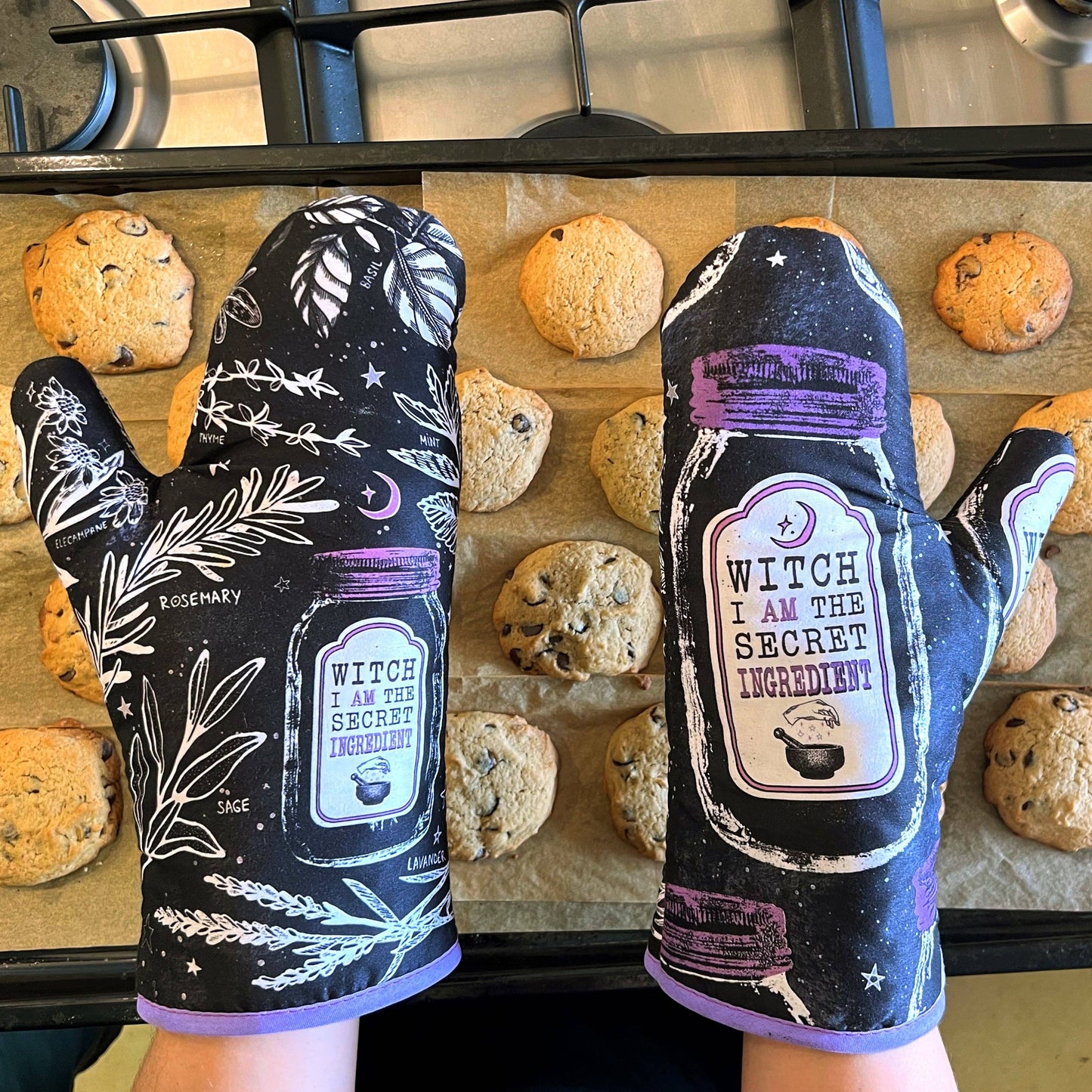 Kitchen Witch Oven Mitt Set -