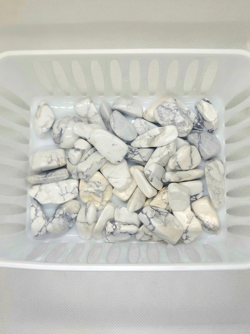 Medium Howlite Tumbled Stones