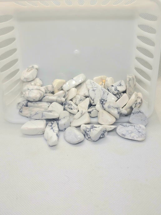 Medium Howlite Tumbled Stones