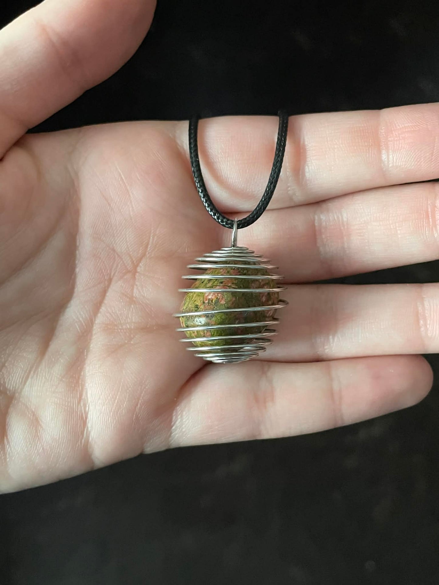 Necklace Cage and Gemstone | Randomized